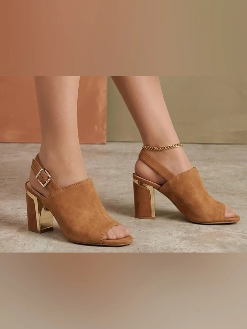 NIB!Spirit Moda Tan -Peek toe -gold back heel Chucky shoes size 9